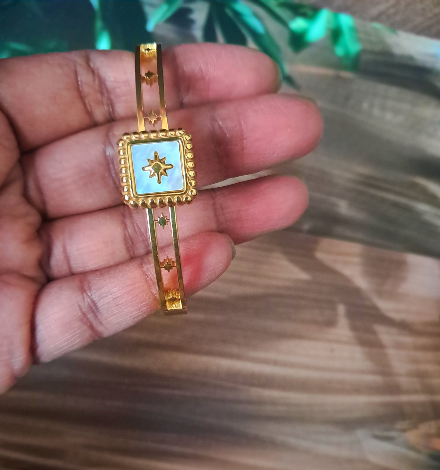 Mop Star Statement Anti-Tarnish Cuff Bracelet