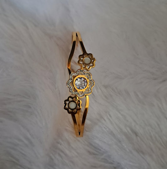 Luxe Dimond Pearl Twist Anti-Tarnish Cuff Bracelet