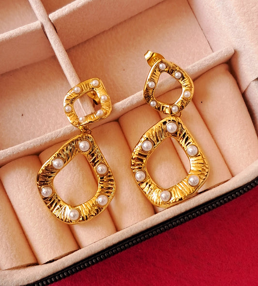 Pearl and Play Antitarnish Earrings